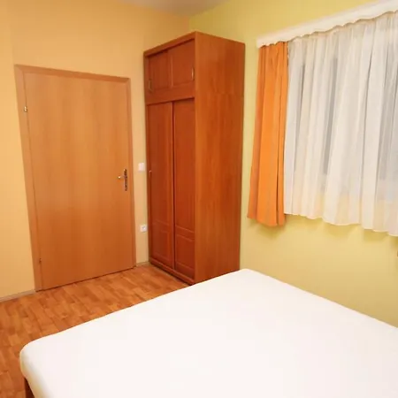 Rogoznica 3198a